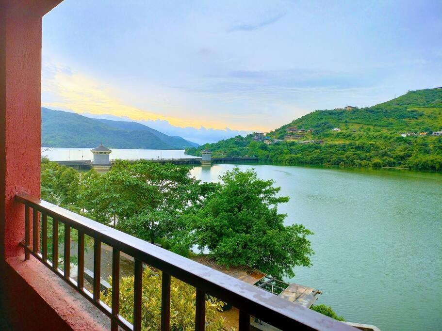 Appartement Portofino à Lavasa Extérieur photo